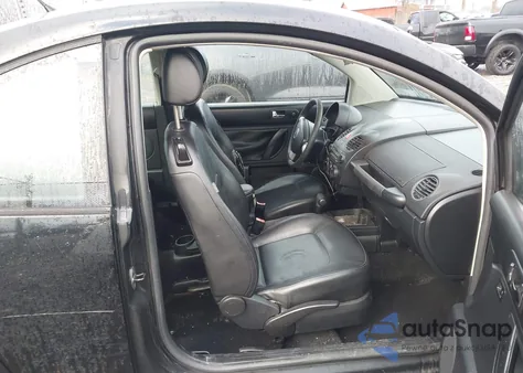 2010 Volkswagen New Beetle 2.5L из США, поврежденный, VIN 3VWPG3AG5AM009392